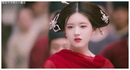 微博吃瓜娱乐圈女明星,娱乐圈女明星的吃瓜风云录”