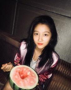 吃瓜娱乐圈关晓彤